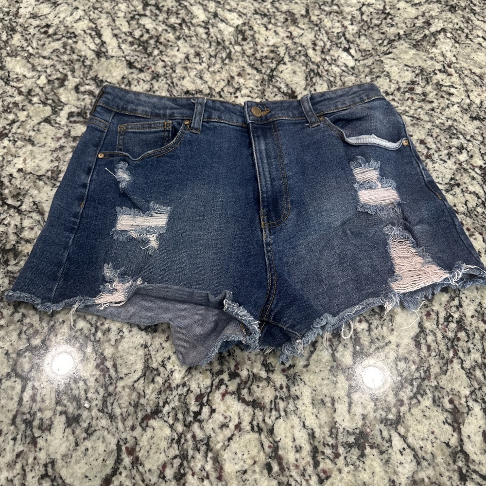 No Boundaries Womens Size 13 Distressed Denim Shorts Frayed Hem